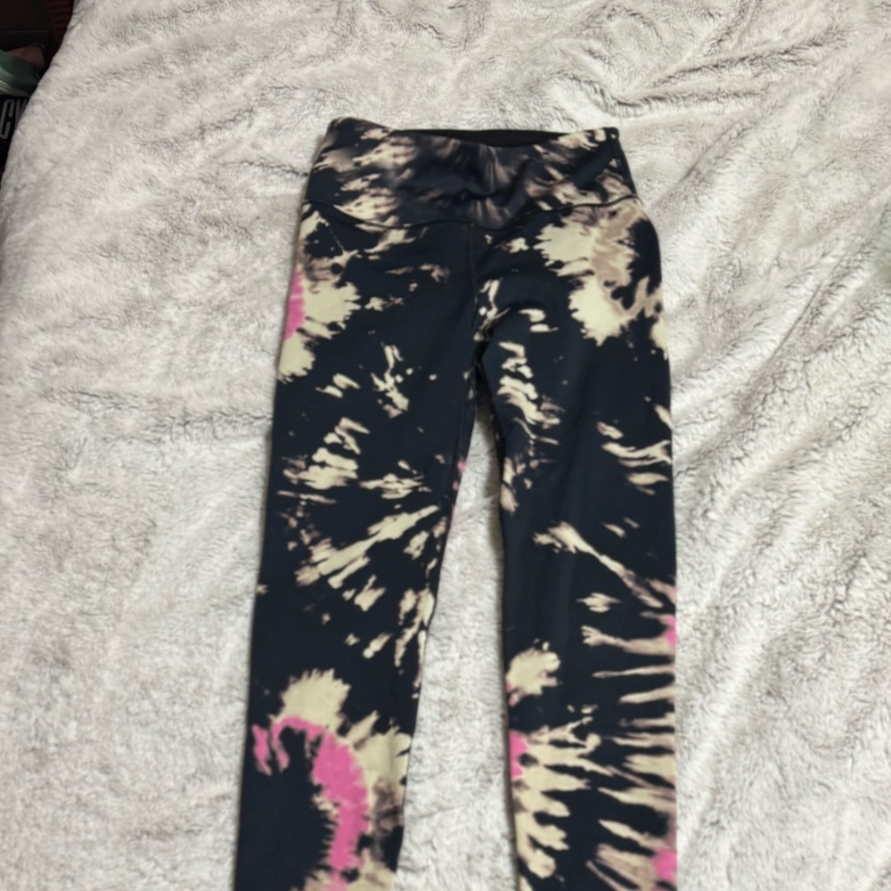 BNWT Noli Tie-Dye Leggings size small - never worn